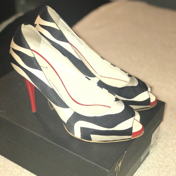 GUISEPPE ZANOTTI Zebra print peep toe PUMP - Picture 3 of 5